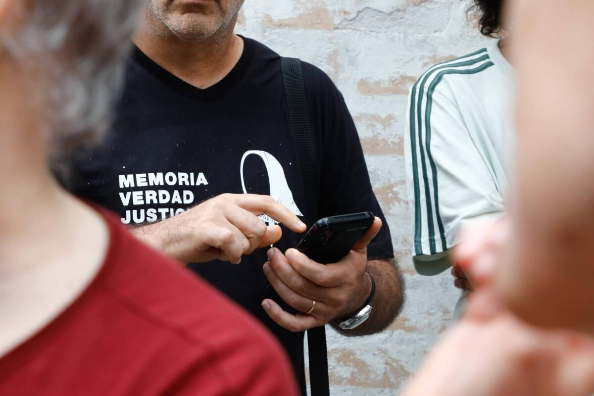 Argentinos evocam 'nunca mais' e citam Bolsonaro ao votar no