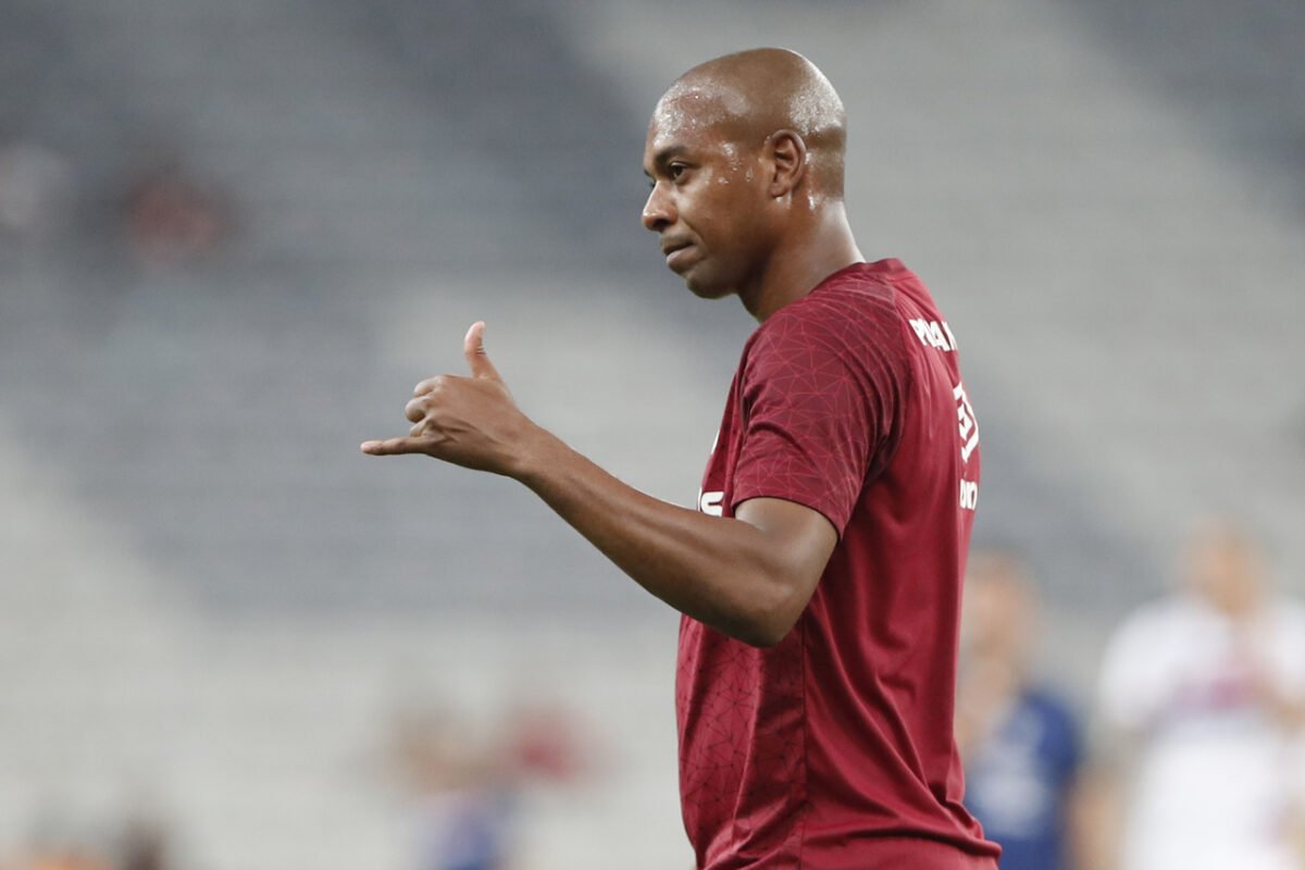 Athletico define o futuro de Fernandinho para 2024