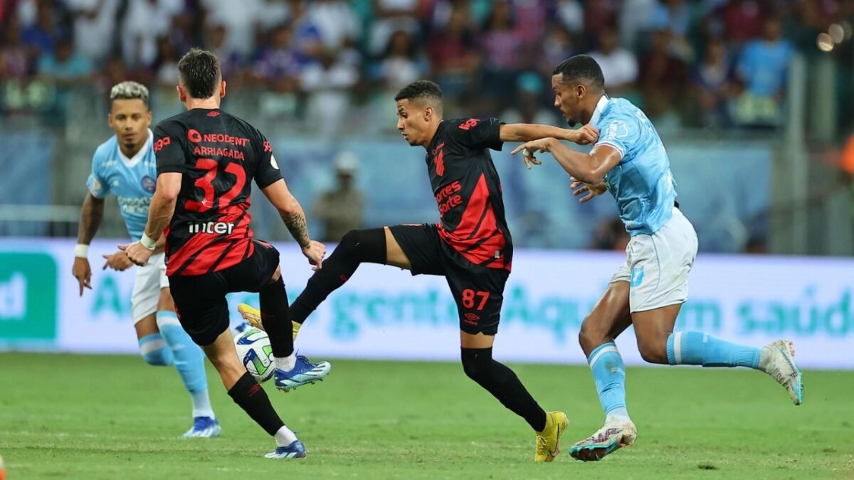 Athletico estreia segundo jovem da base no Brasileirão