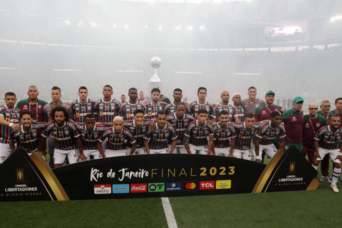 Baixe o pôster do Fluminense campeão da Libertadores - 04/11/2023