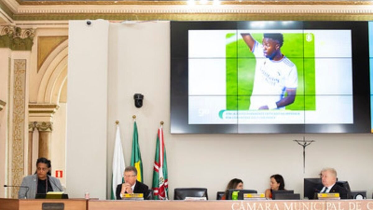 Câmara de Curitiba aprova protocolo de combate ao racismo