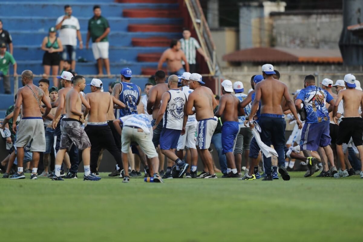 Coritiba e Cruzeiro devem jogar sem torcida até o fim