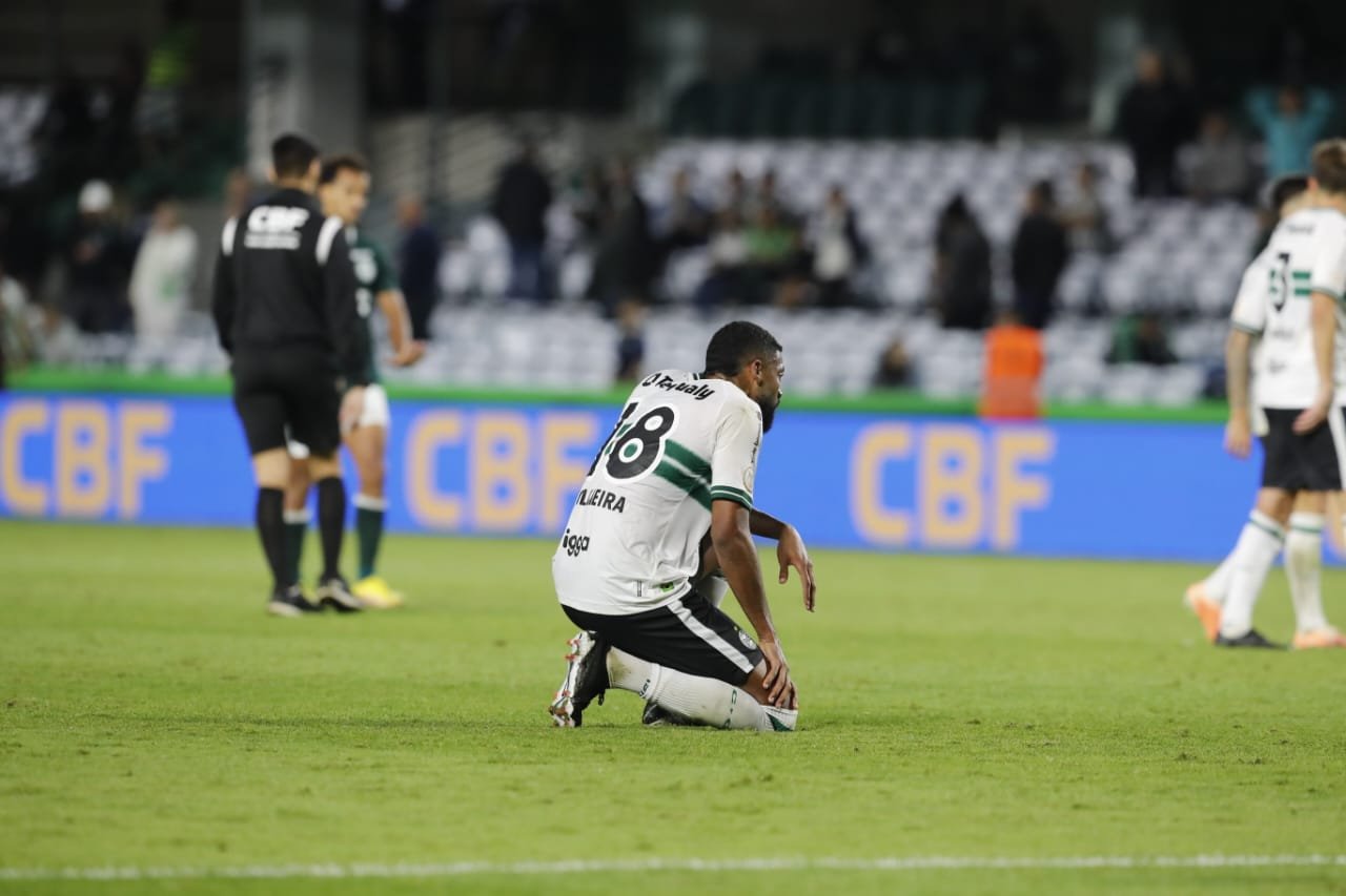 Coritiba pode ser rebaixado na próxima rodada? Veja a matemática