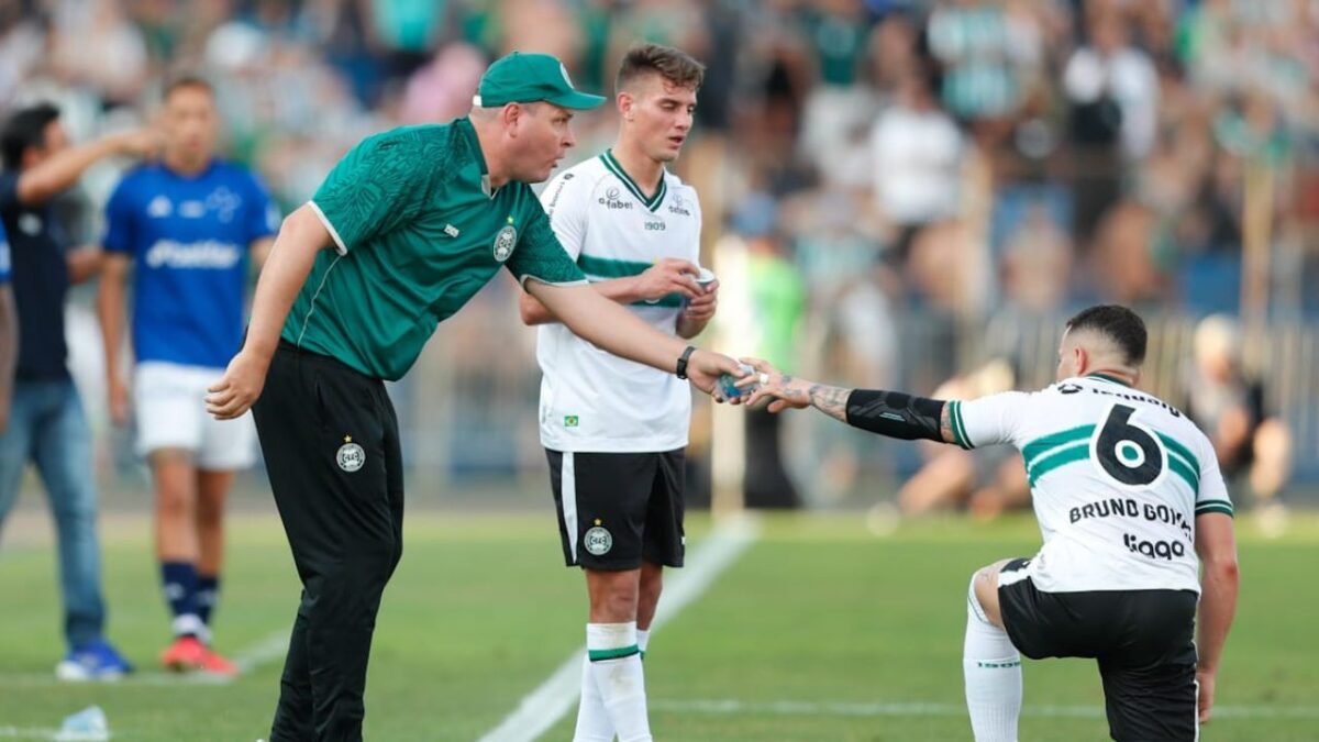 Coritiba repudia invasão de torcedores e Kosloski cobra punição