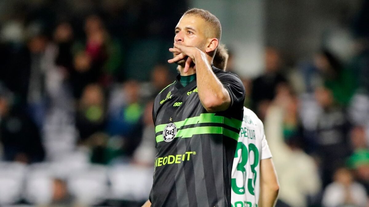 Coritiba tem novidades contra América-MG