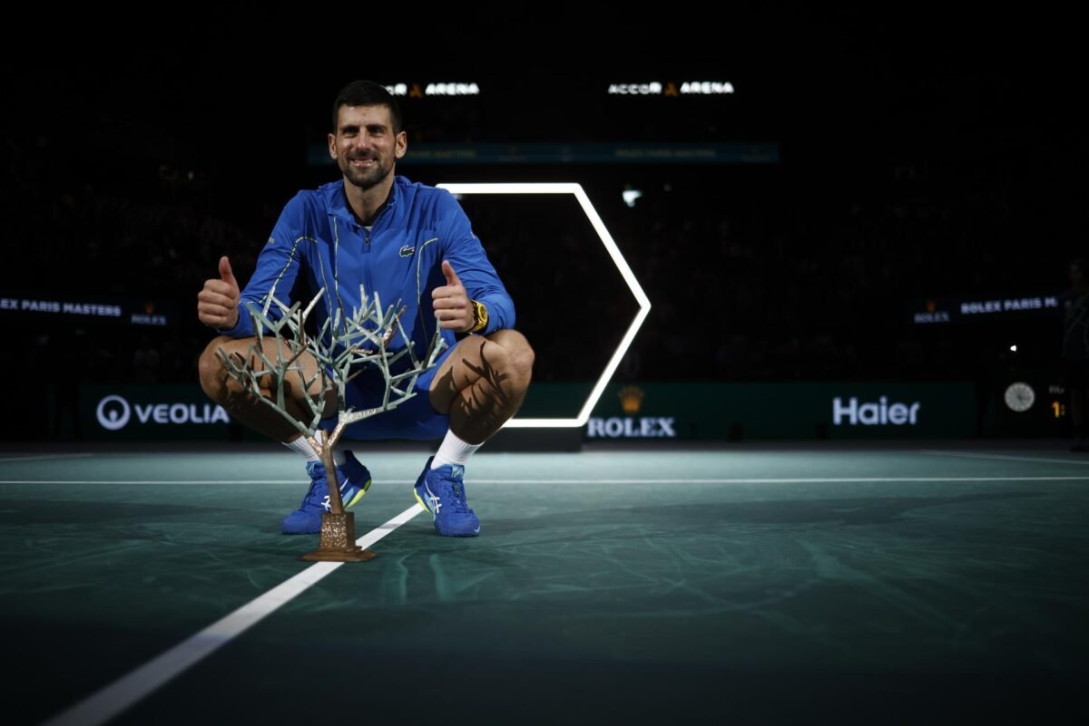 Djokovic bate Dimitrov e conquista o Masters 1000 de Paris