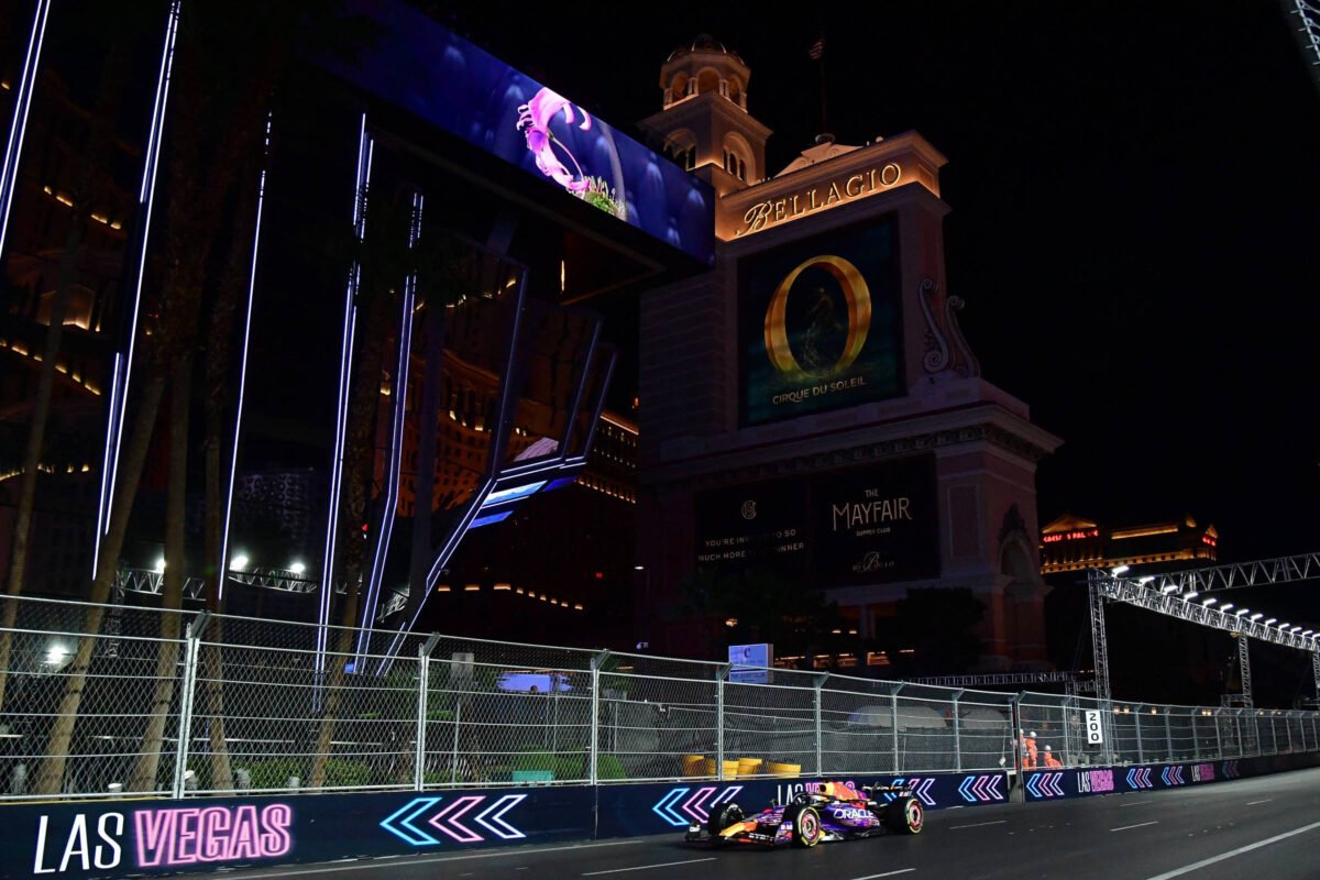 F1: Verstappen vence GP Las Vegas; Pérez garante vice -
