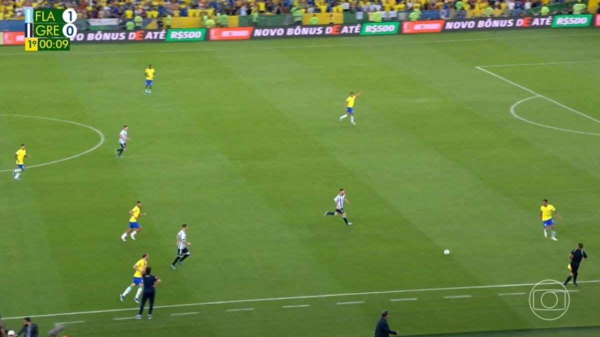 Globo comete gafes em transmissões de Brasil x Argentina