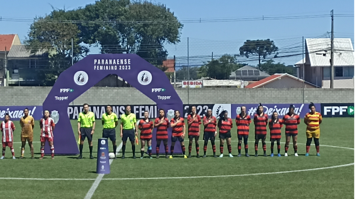 Jogadoras do São Braz se dividem entre futebol e trabalho