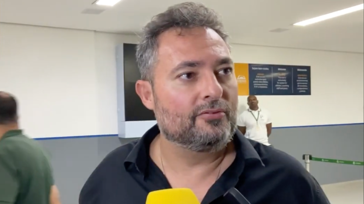 Mattos diz que Athletico buscou treinadores e defende Wesley