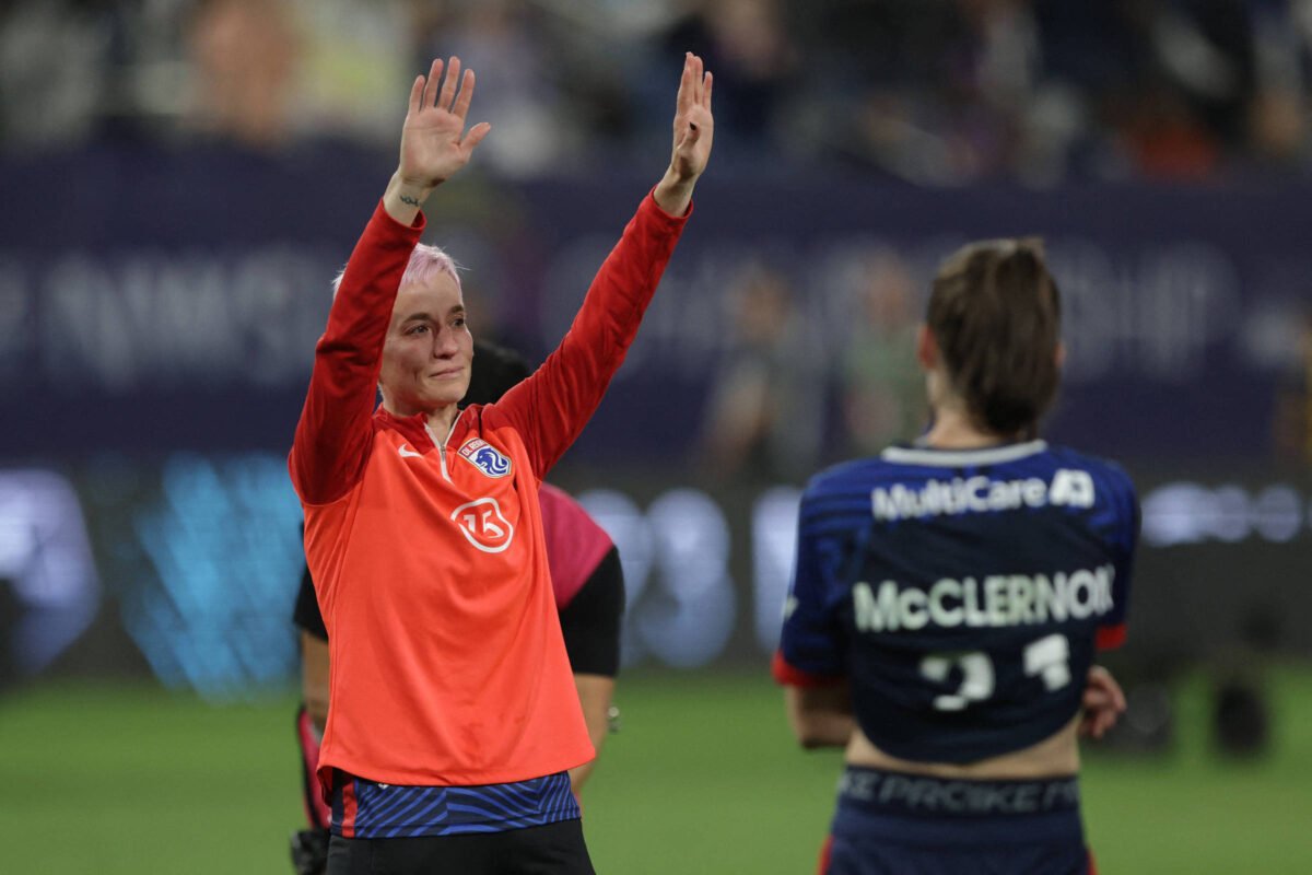 Megan Rapinoe encerra carreira vitoriosa como símbolo da luta por