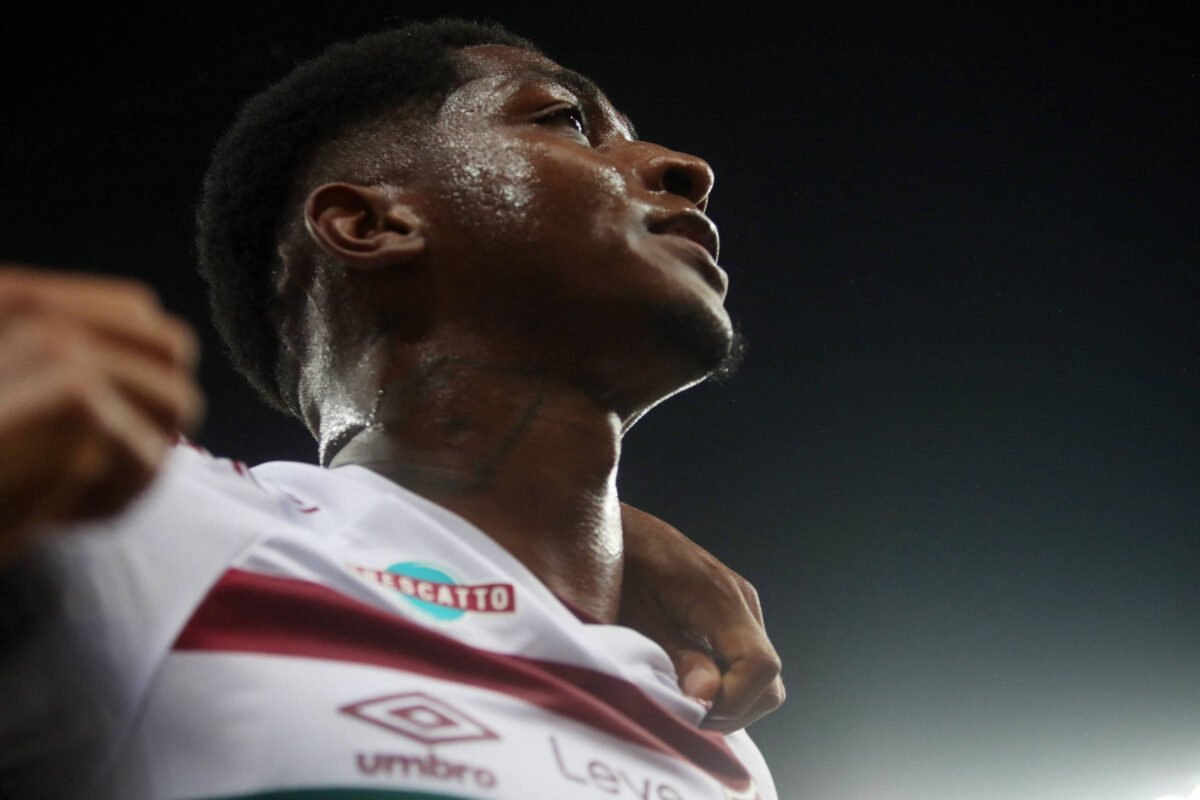 O calor desumano e o futebol - 15/11/2023 - Juca