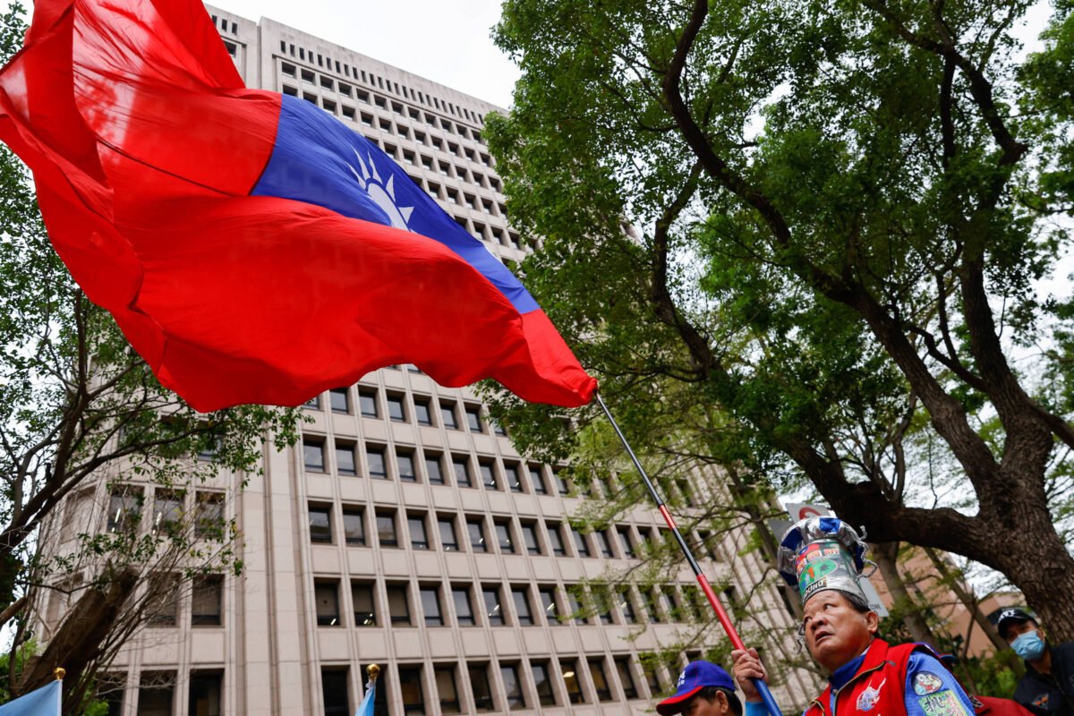 Oposição desiste de união e registra duas chapas em Taiwan