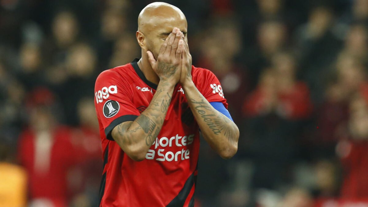 Thiago Heleno desabafa em meio a jejum de vitórias do