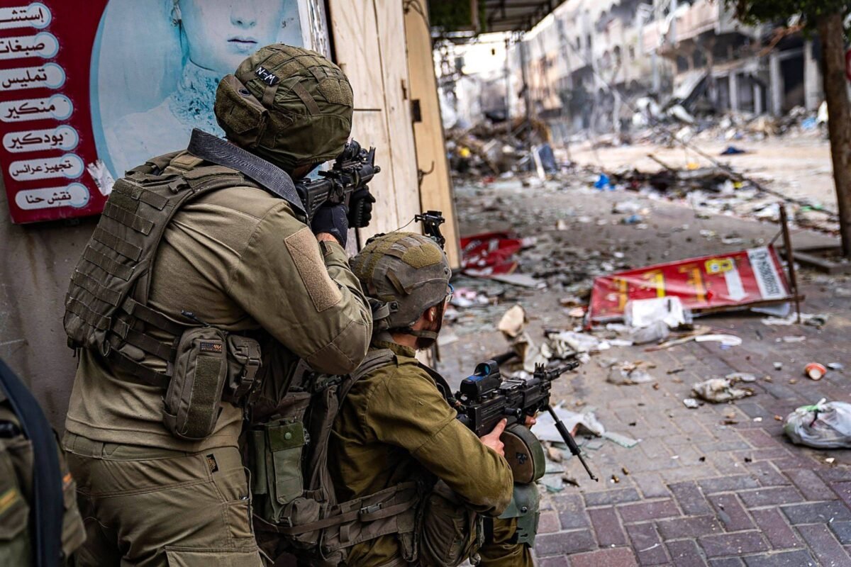 Ataque de Israel em Gaza mata 76 pessoas da mesma