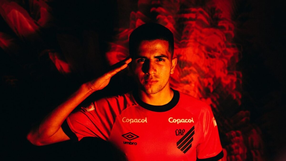 Athletico anuncia o primeiro reforço para a temporada 2024