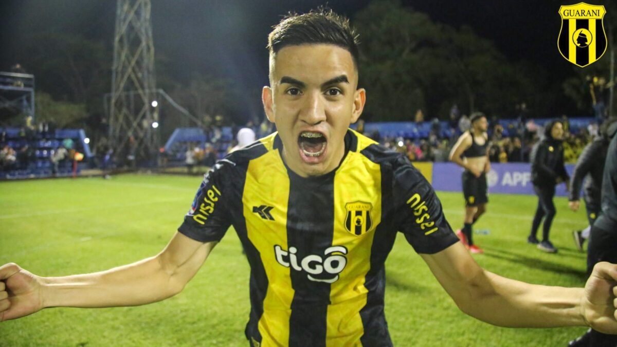 Athletico avança para fechar com meia paraguaio Romeo Benítez