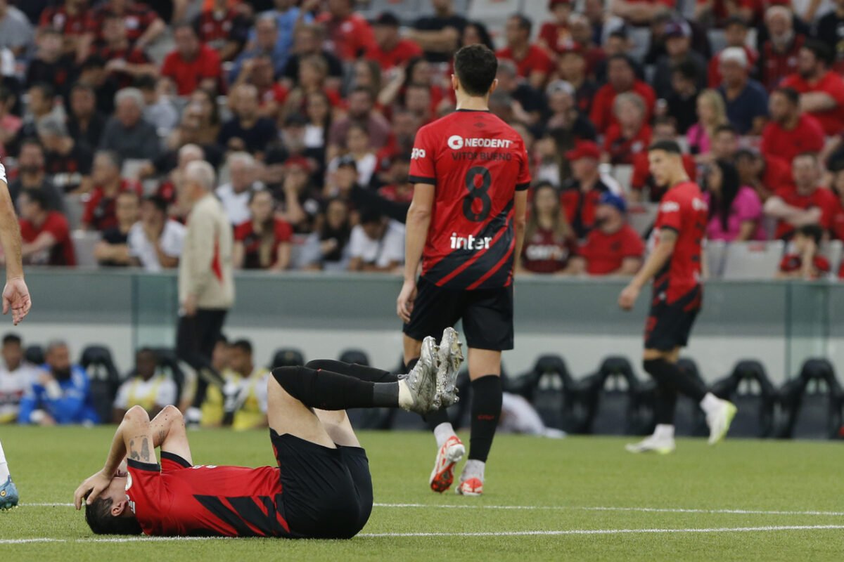 Athletico faz temporada irregular e frustrante; retrospectiva 2023