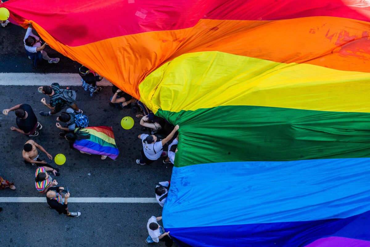Atletas terão centro LGBT durante os Jogos de Paris -