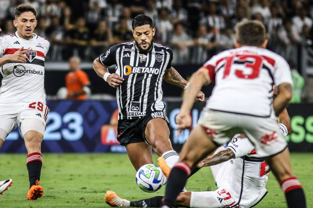 Atlético vence São Paulo em MG e também pode ser