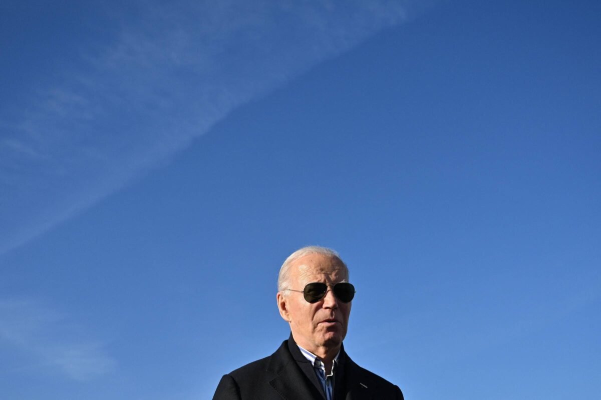 Biden precisa de reforma migratória para reeleição - 24/12/2023 -