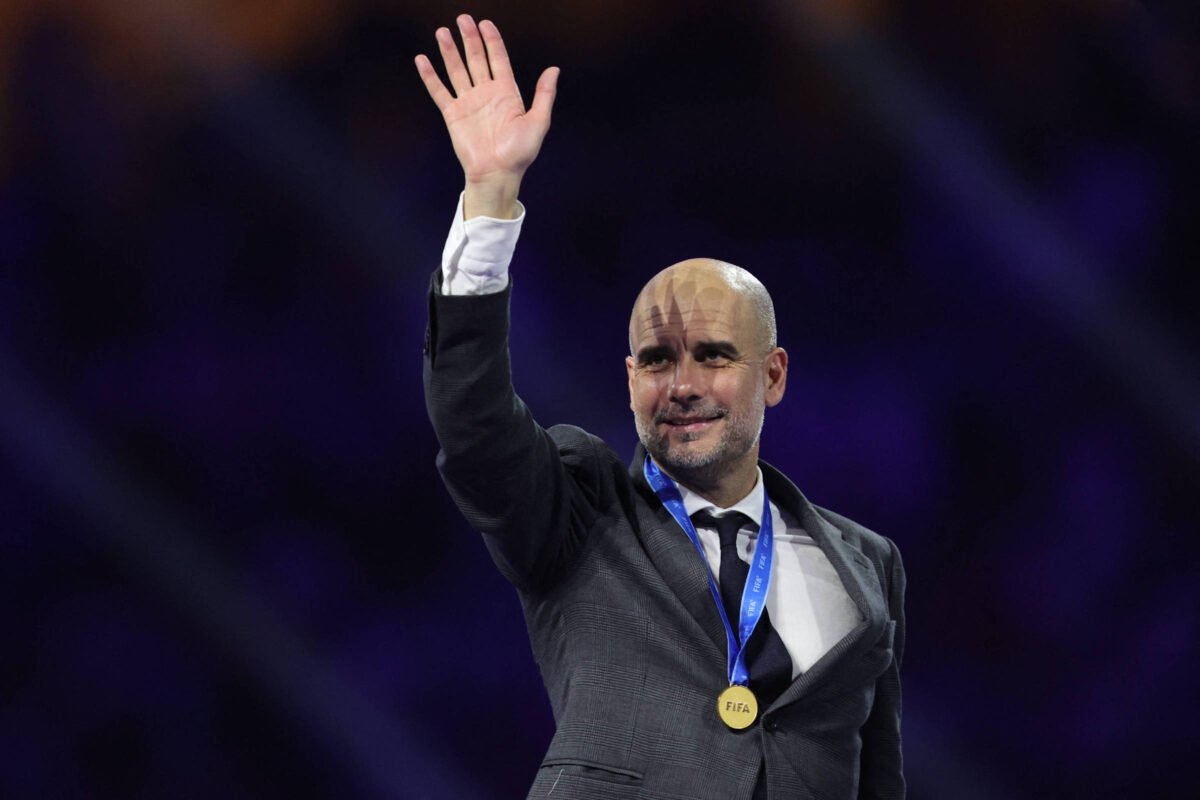 Campeão mundial, Guardiola finda lista de títulos no City -