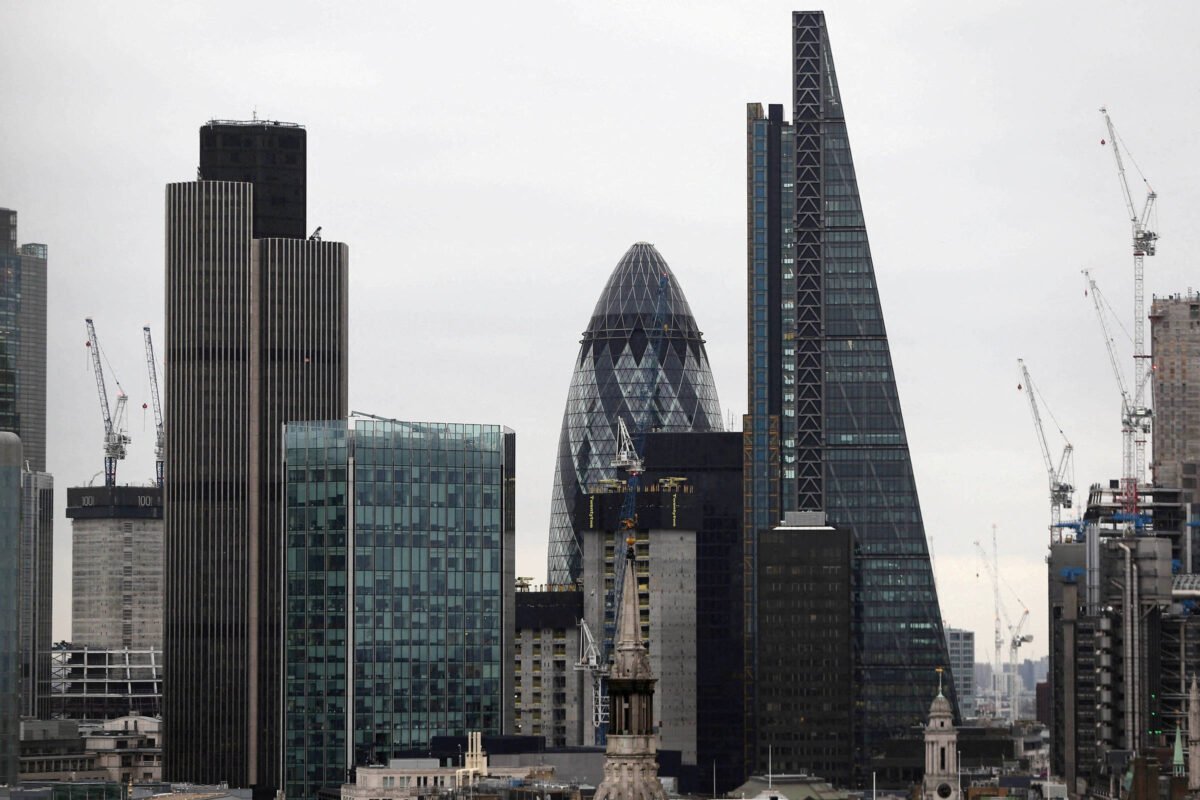Empresas de Londres apostam na volta ao escritório - 20/12/2023