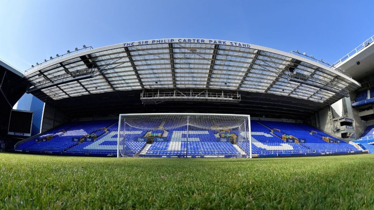 Everton tenta evitar maior punição da história da Premier League