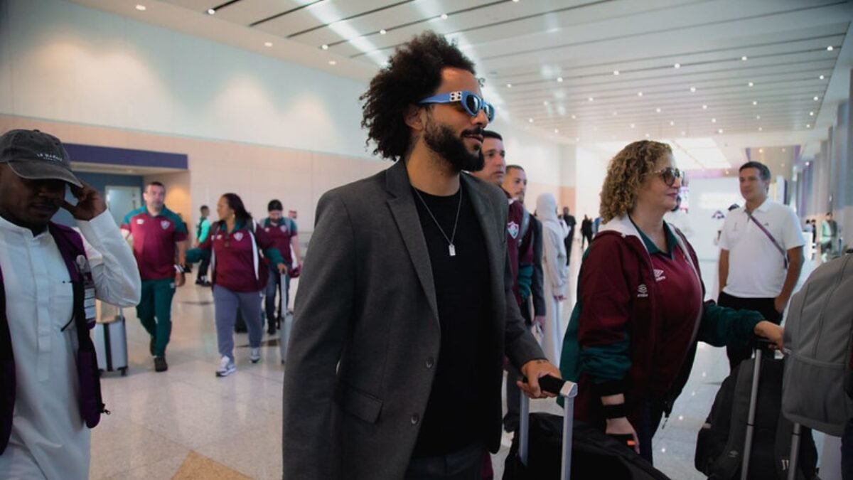 Fluminense desembarca na Arábia Saudita e já projeta estreia