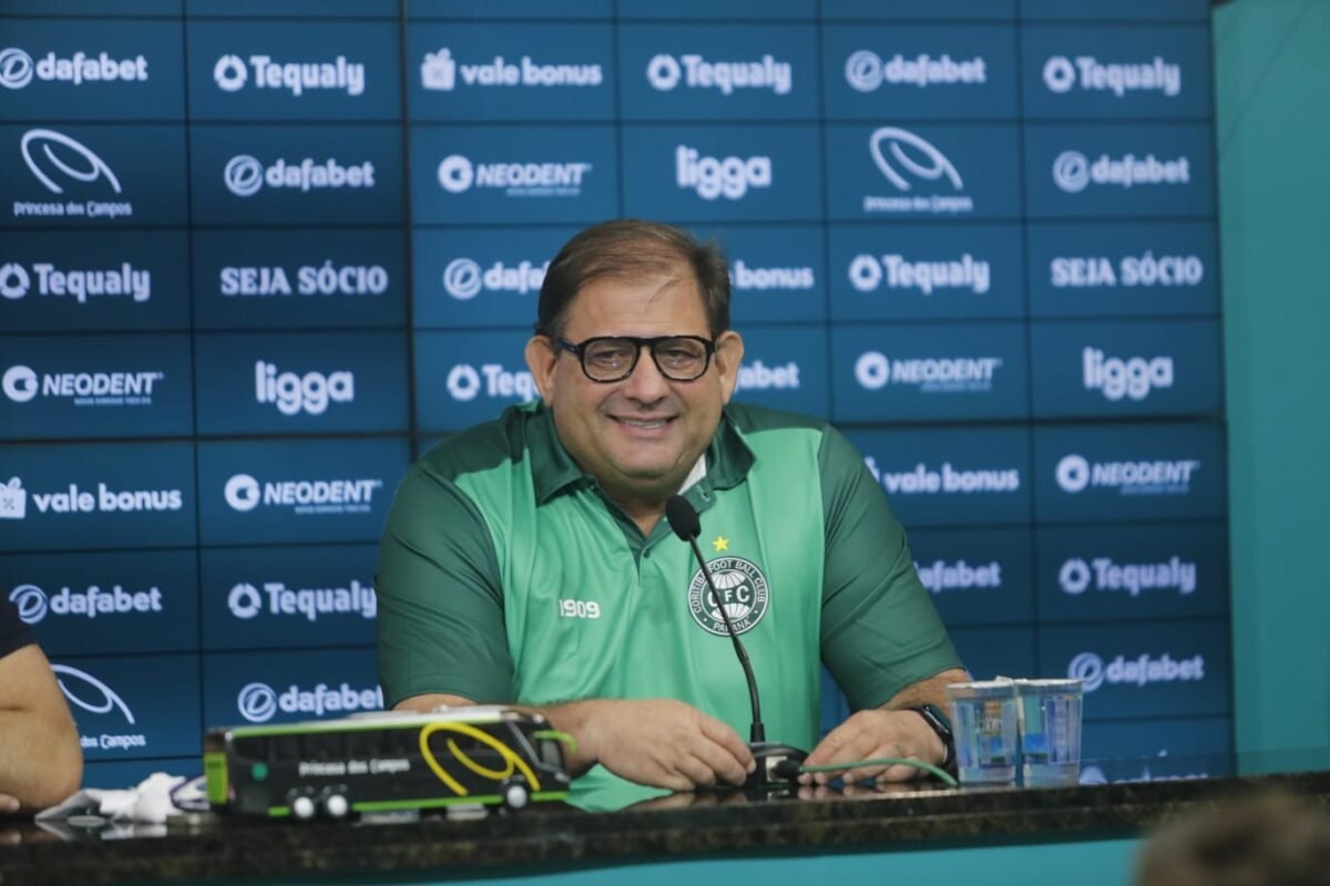 Guto Ferreira volta para "colocar o Coritiba em seu devido