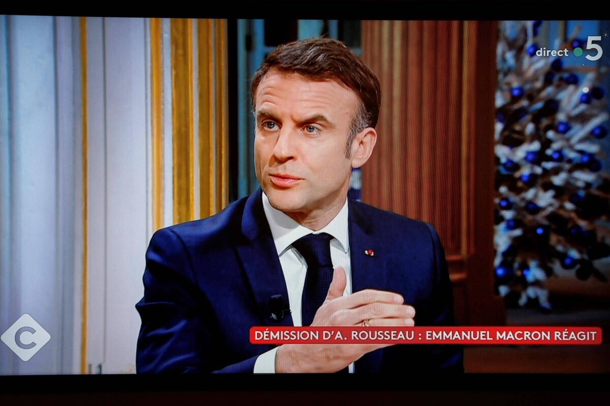 Macron: Nova lei de imigração é escudo que falta à