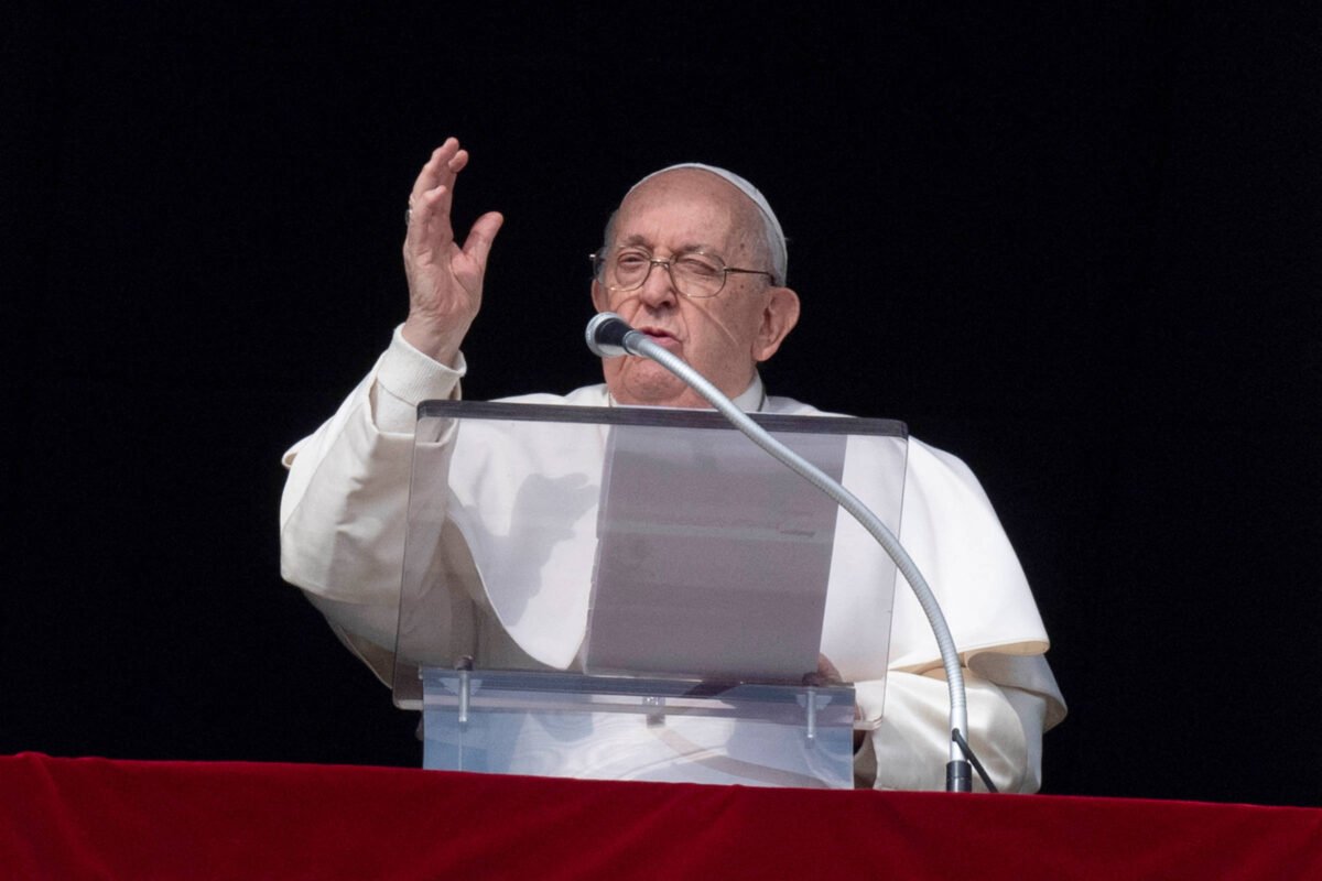 Papa cita vítimas da guerra em mensagem de Ano-Novo -