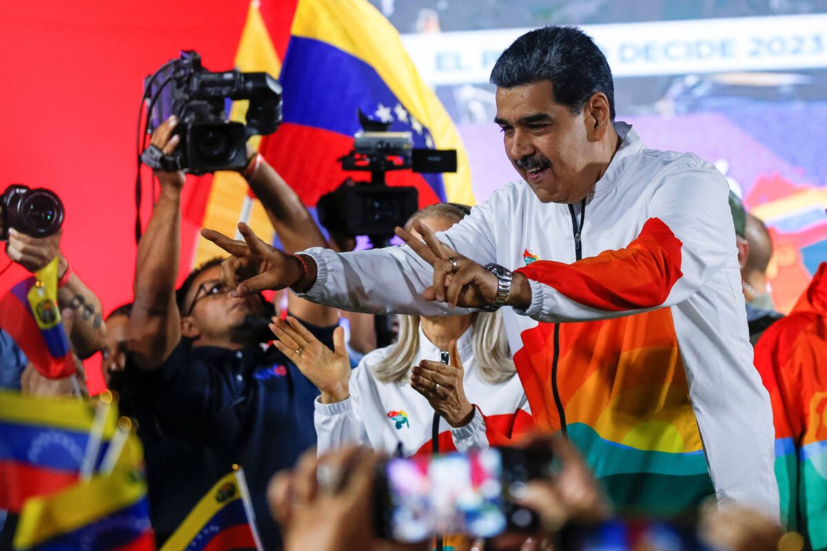 Plebiscito na Venezuela tem 95% de apoio - 04/12/2023 -
