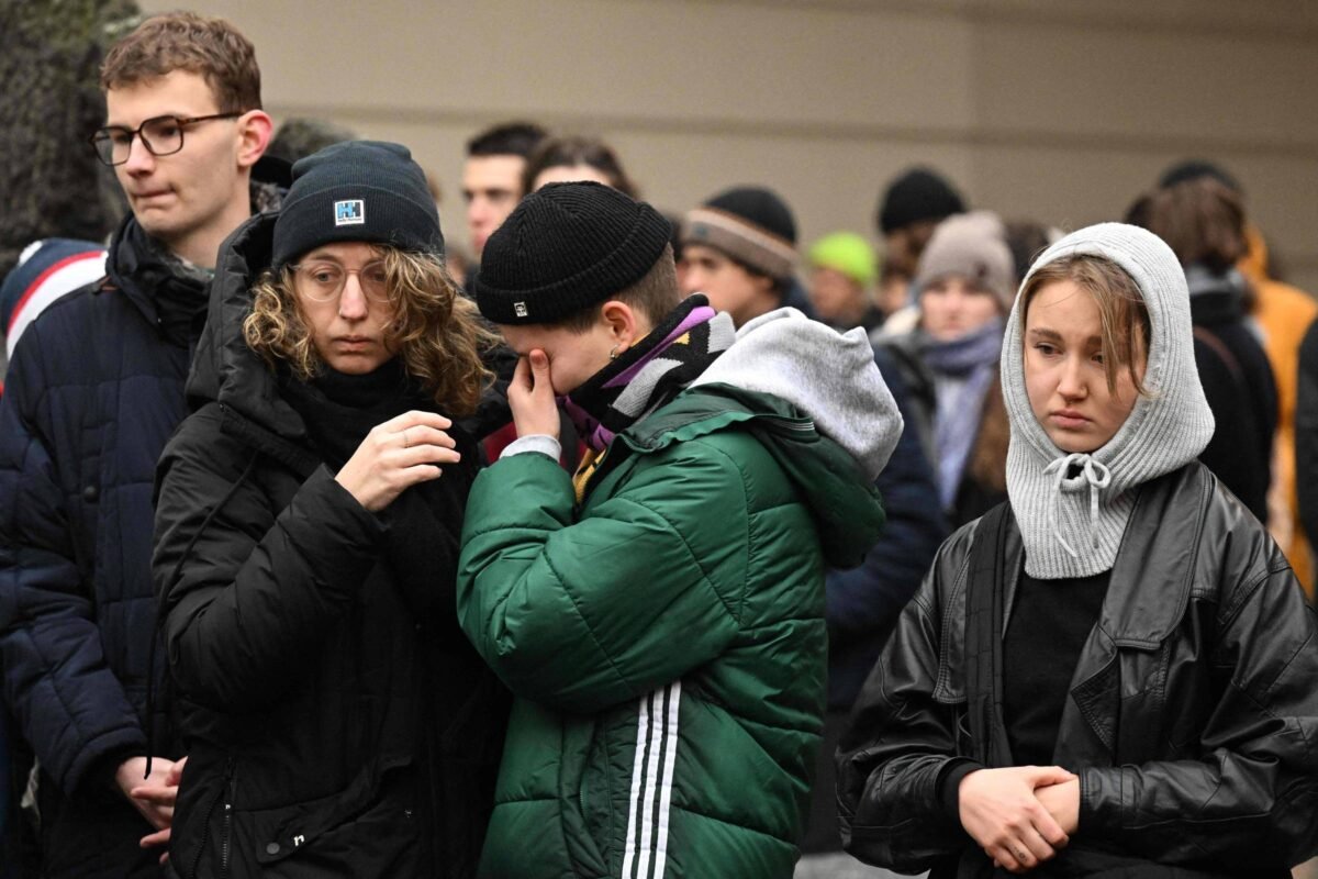 Praga: Testemunhas do ataque relatam sangue por todo lado -