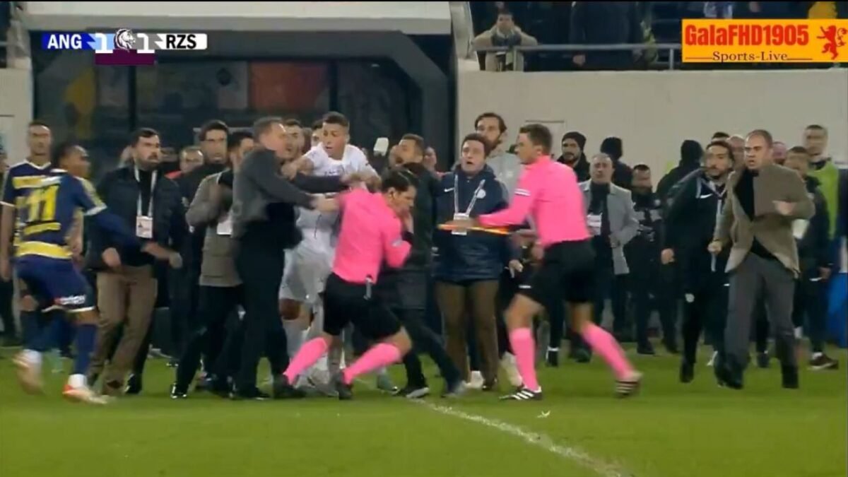 Presidente de clube invade campo, agride árbitro e choca a