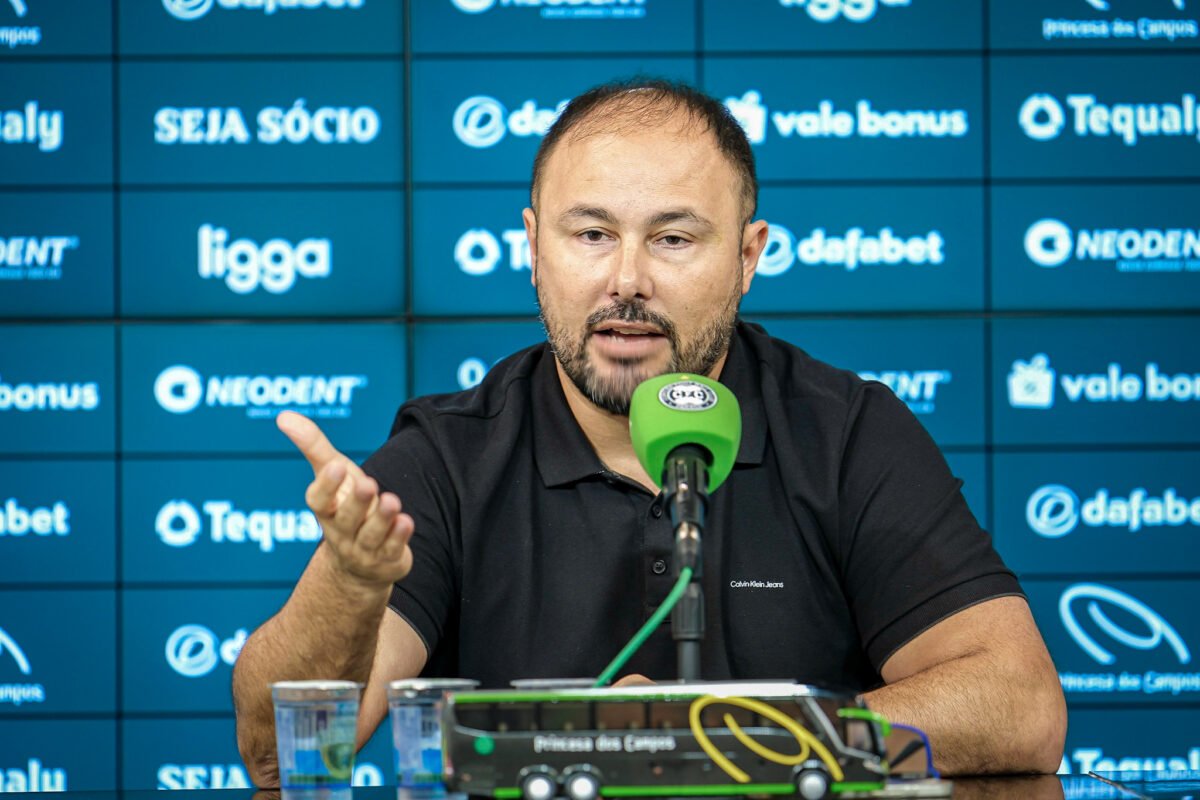 Presidente do Foz do Iguaçu dispara contra Carlos Amodeo