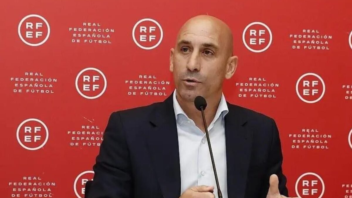Rubiales é acusado de comportamento inapropriado com jogadoras inglesas