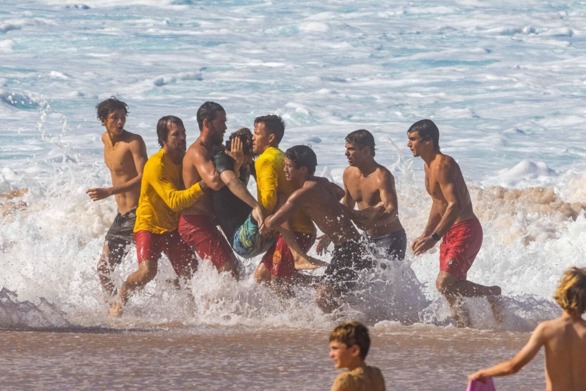 Surfista João 'Chumbinho' Chianca sofre grave acidente no Havaí -