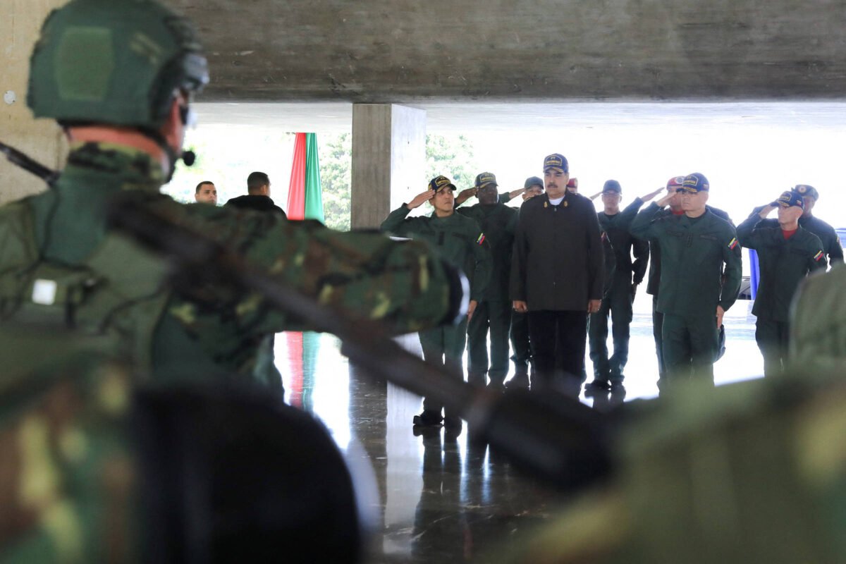 Venezuela rompe trégua com Guiana e faz exercício militar -