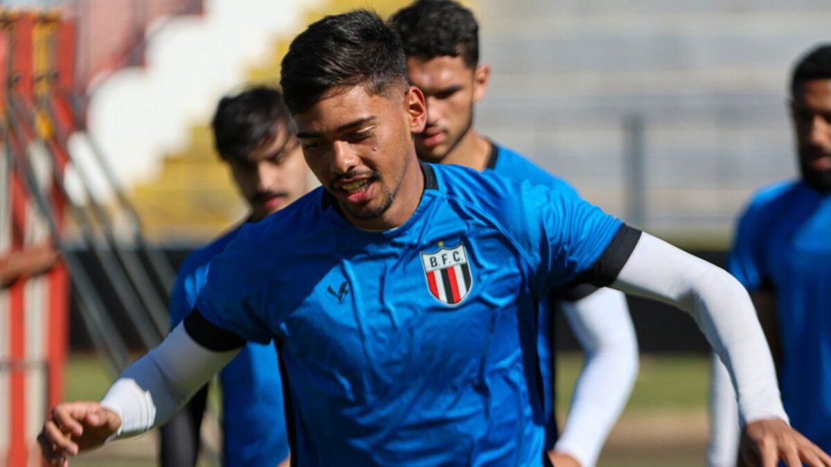 Volante brasileiro é um dos finalistas do Prêmio Puskás 2023