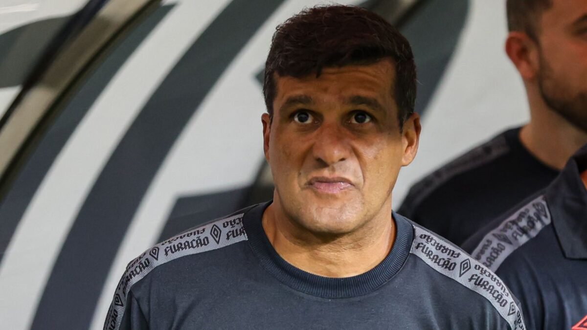Wesley Carvalho sobre perda de vaga na Libertadores: "Fiz o