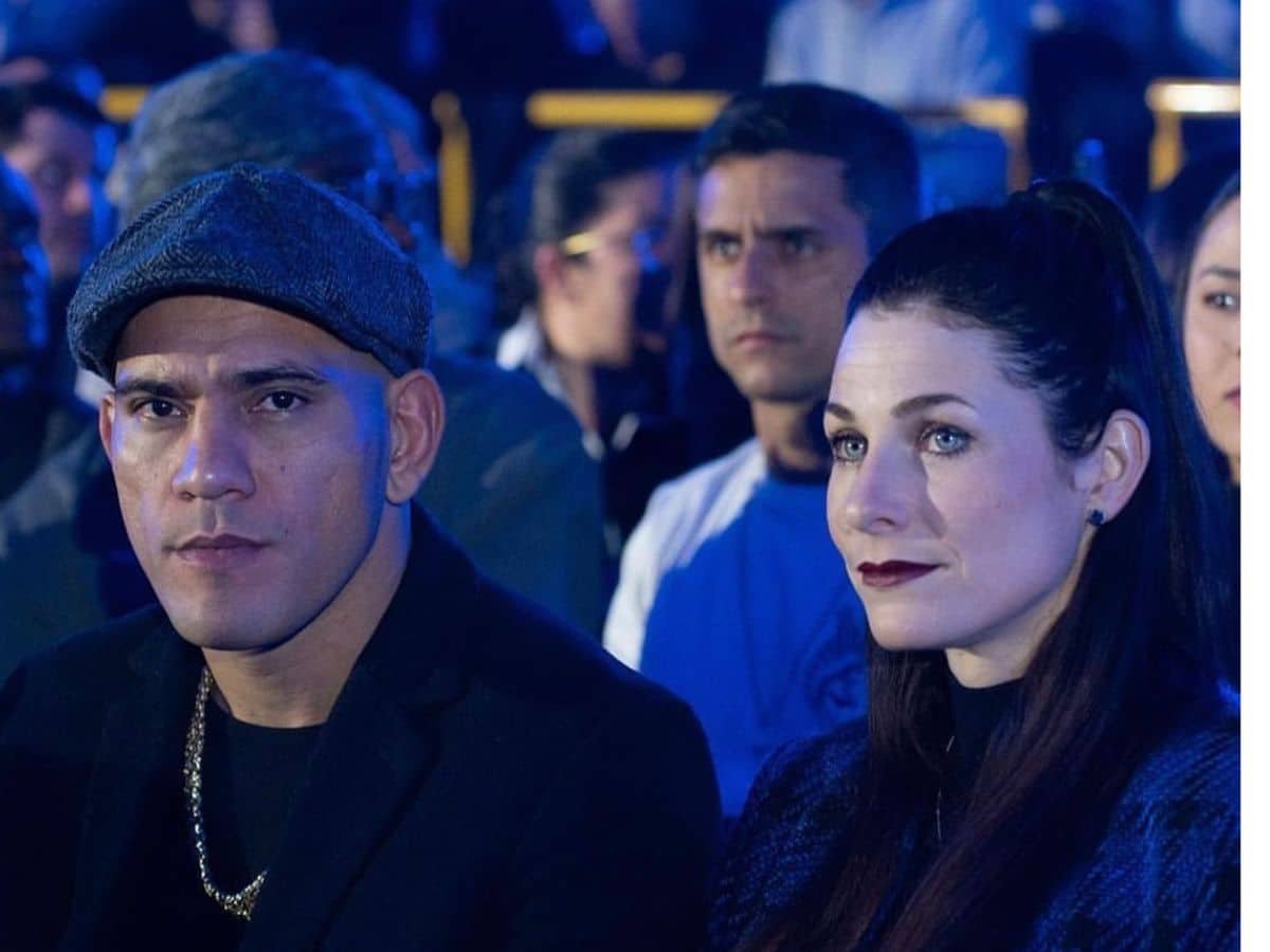 Alex Poatan confirma término com a namorada por motivo inusitado