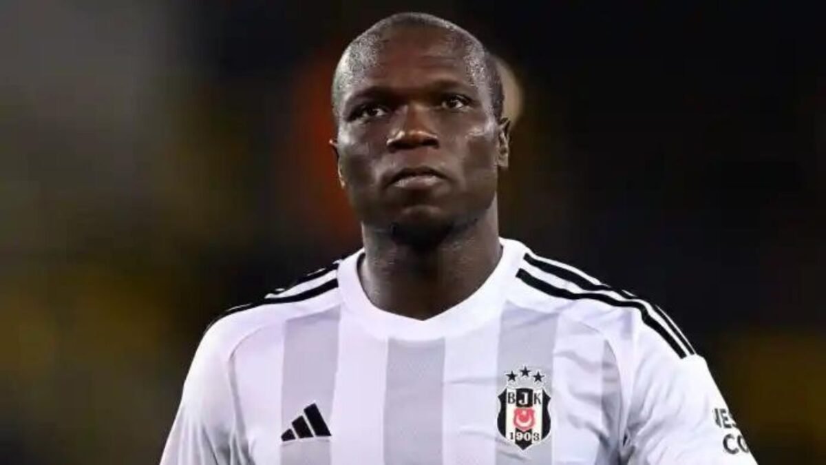 Alvo do Corinthians foi afastado de clube turco por polêmica