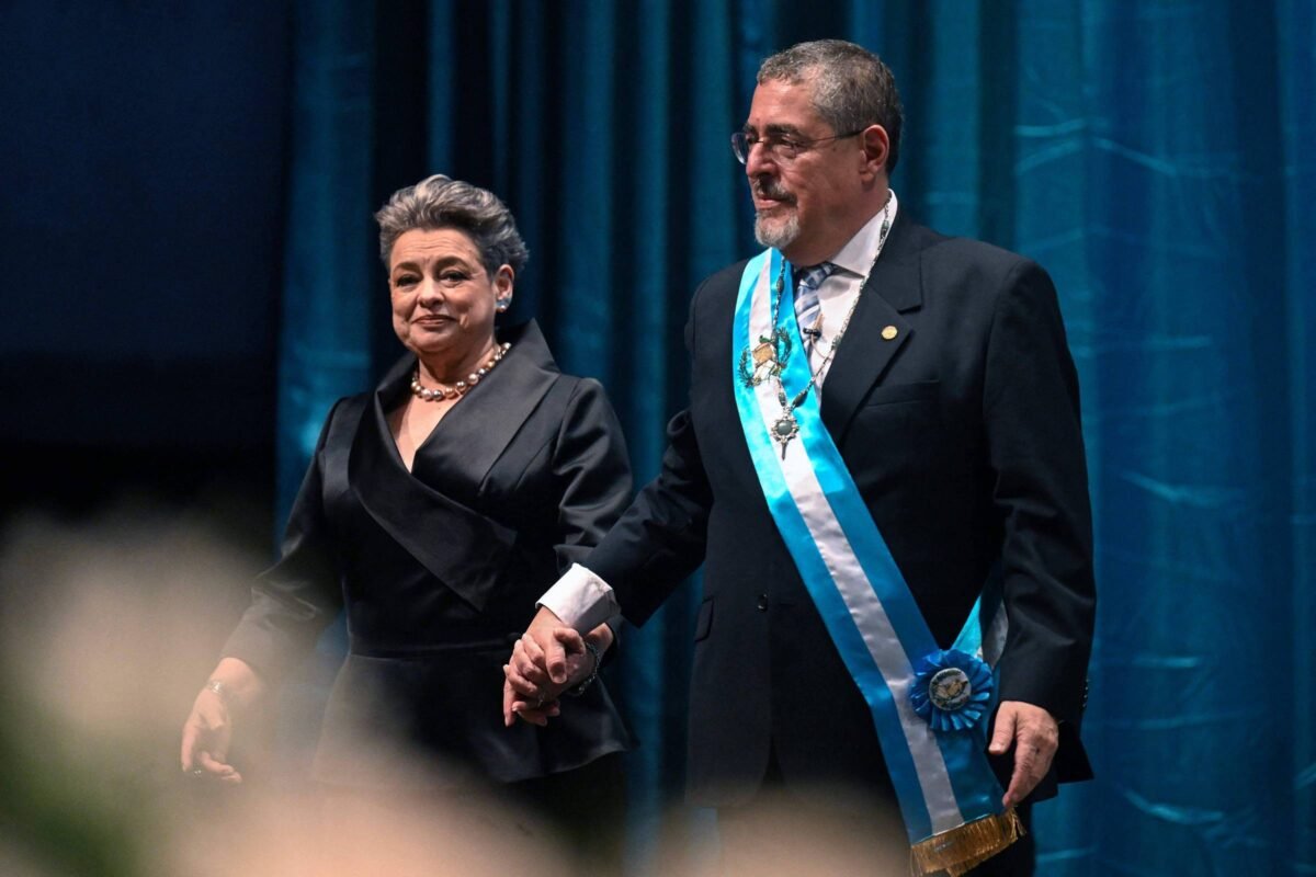 Arévalo é empossado presidente da Guatemala - 15/01/2024 - Mundo