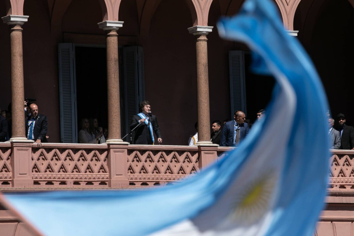 Argentina: Propostas de Milei testam equilíbrio de Poderes - 07/01/2024