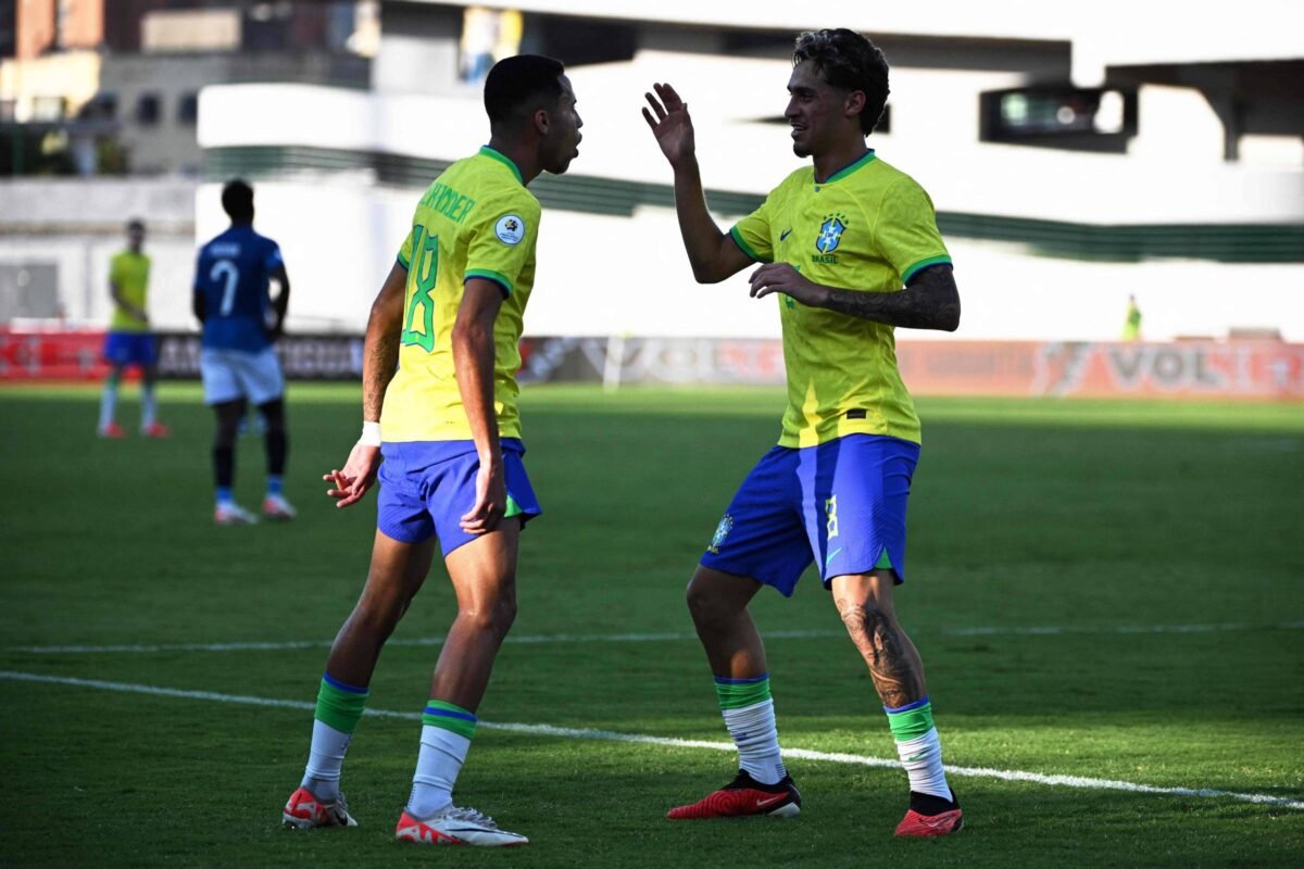 Brasil bate Equador e avança no pré-olímpico - 29/01/2024 -