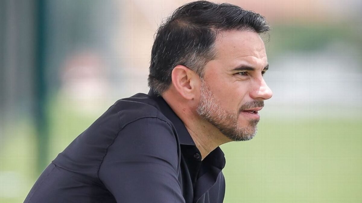 Dirigente do Atlético-MG aguarda oferta da seleção brasileira