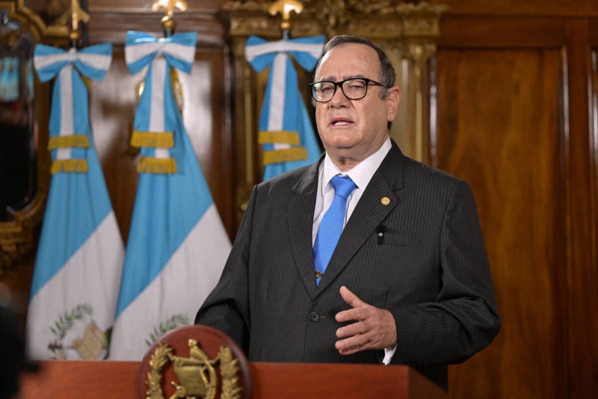 EUA acusam ex-líder da Guatemala de minar democracia - 17/01/2024