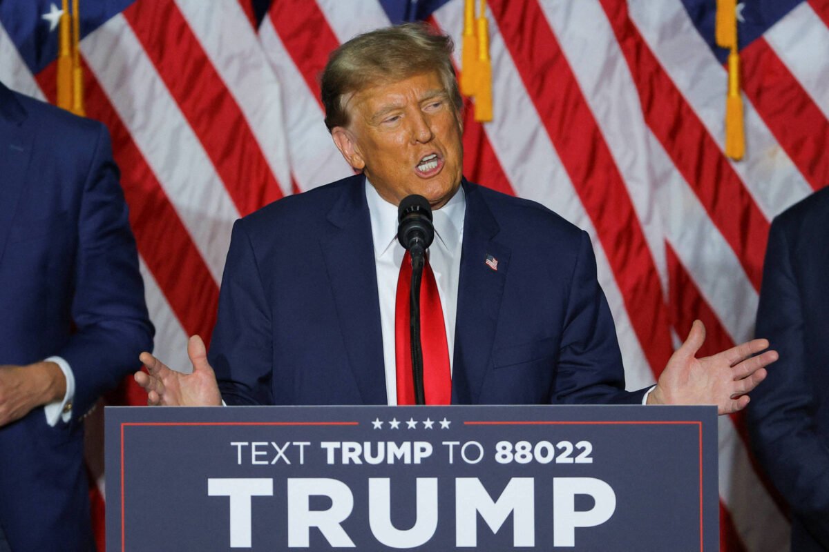Emissoras dos EUA interrompem falas radicais de Trump - 18/01/2024