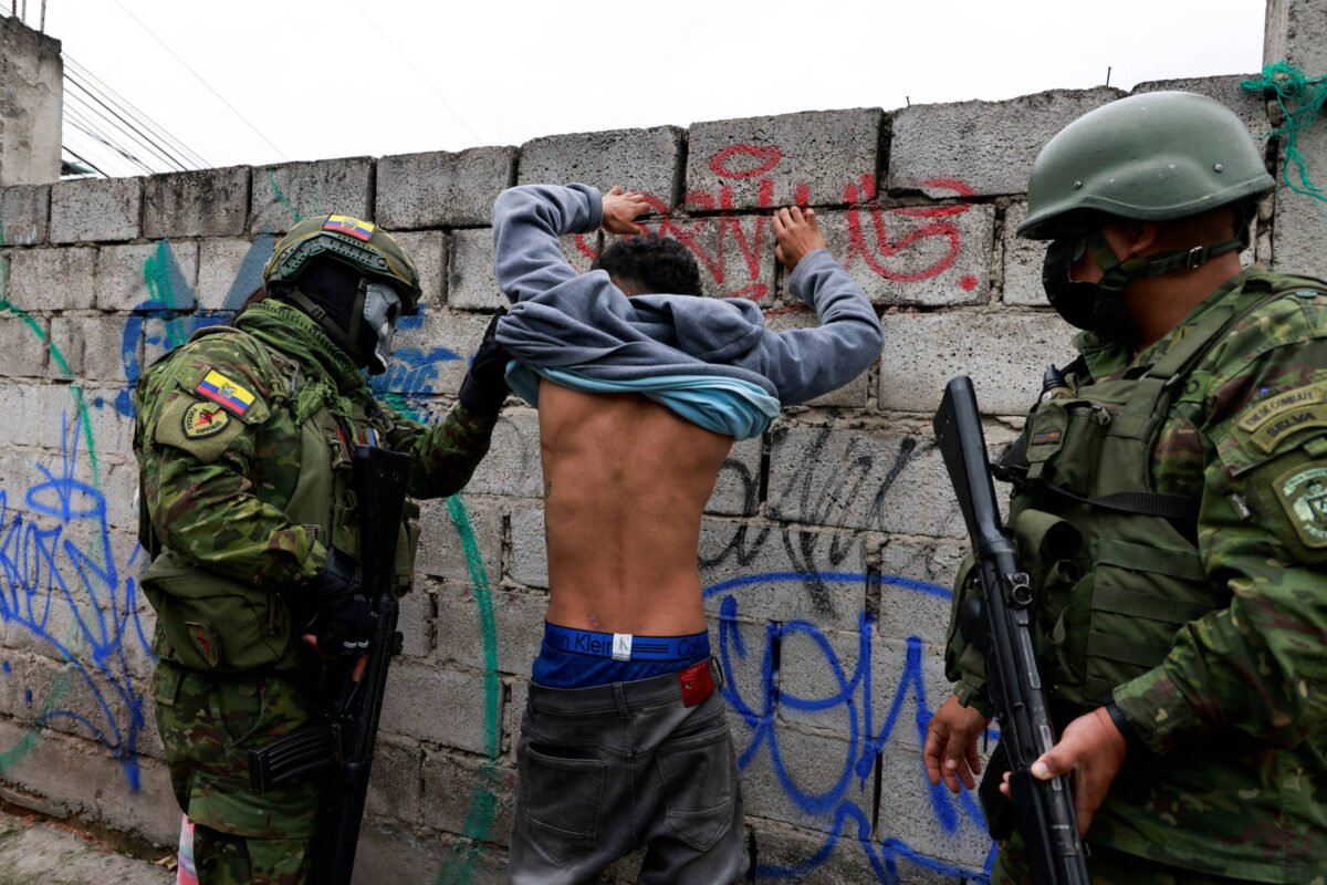 Equador: militares fazem midiática demonstração de força - 12/01/2024 -